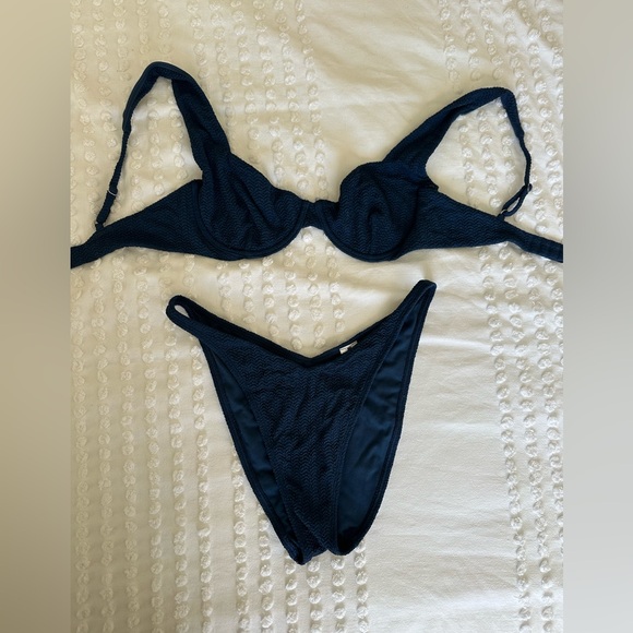 Abercrombie bikini - Picture 2 of 7